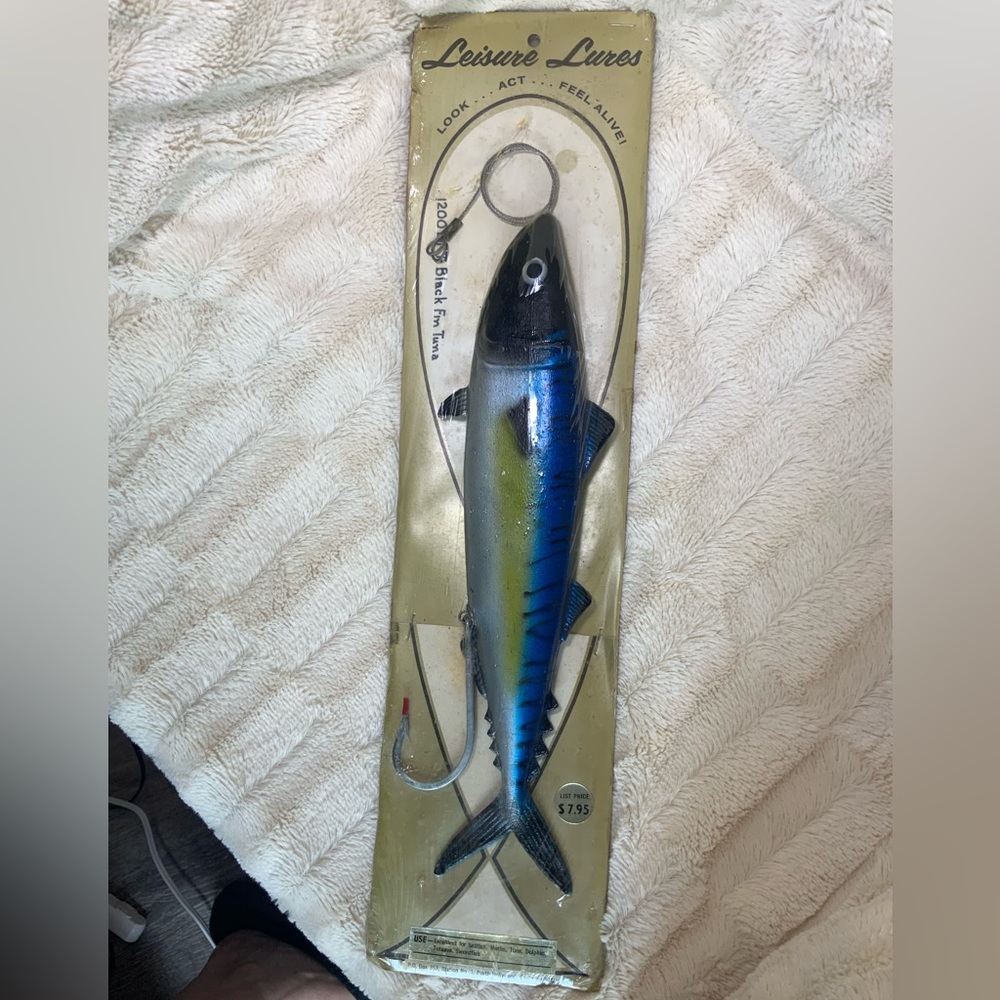 Leisure Lures Vintage Black Fin Tuna fishing lure
